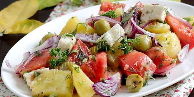 теплый салат с картофелем