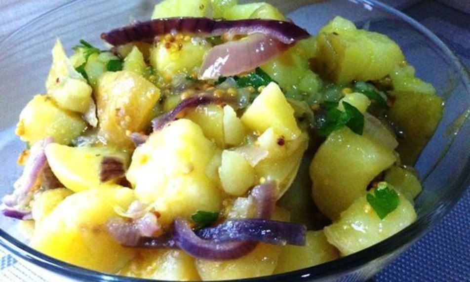 Рецепт теплого салата с молодым картофелем