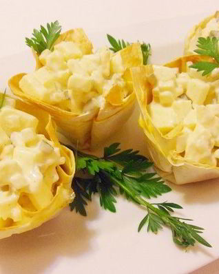 Луковый салат в лаваше