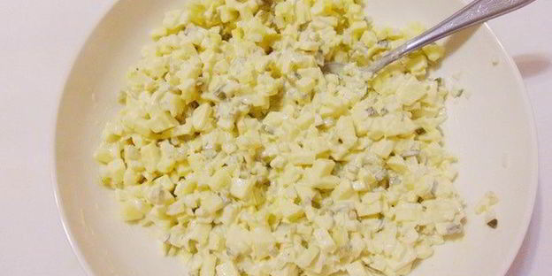 луковый салат в лаваше