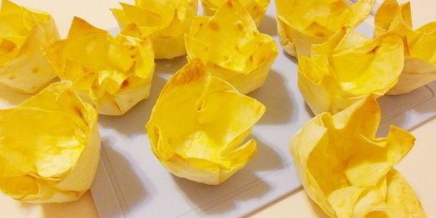 луковый салат в лаваше