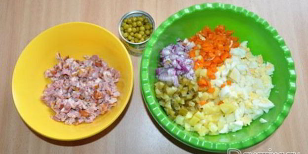 оливье с копченым мясом