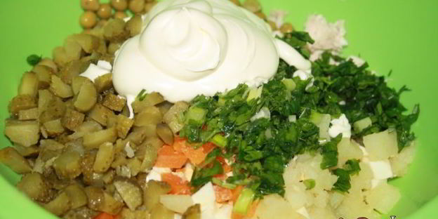 оливье с куриной грудкой