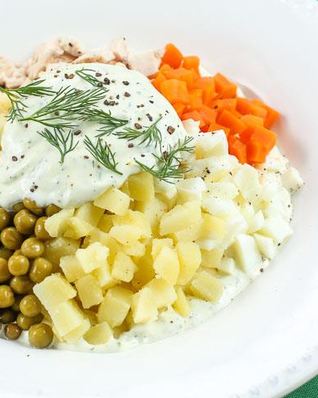 Оливье с яблоком