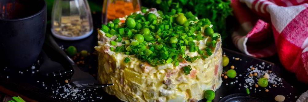 Оливье со скумбрией