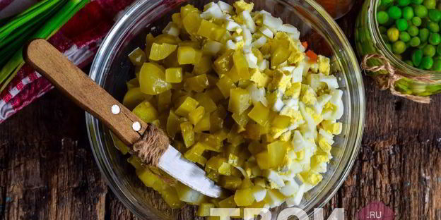 оливье со скумбрией