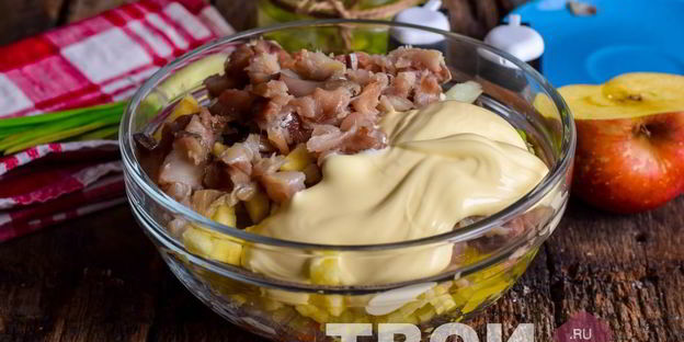 оливье со скумбрией