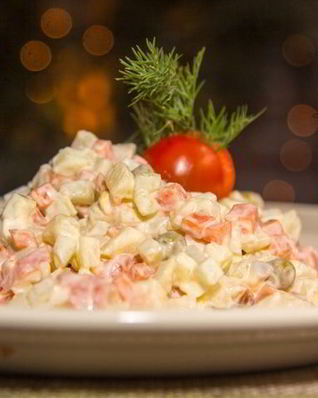 Оливье со слабосоленой семгой