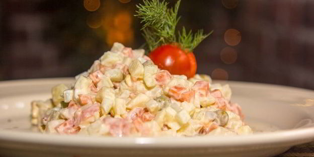 оливье со слабосоленой семгой