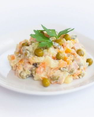 Оливье со свининой