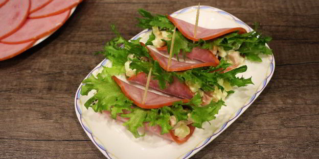 оливье в ветчине