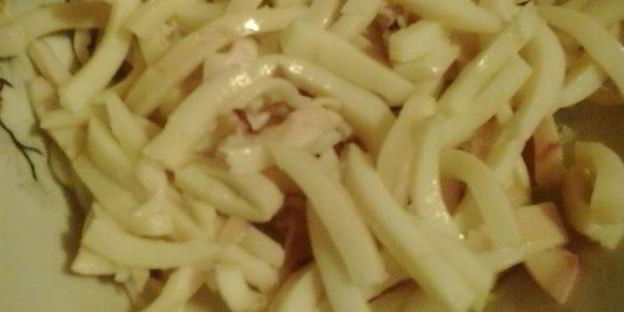 салат оливье из кальмаров