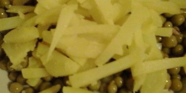 салат оливье из кальмаров