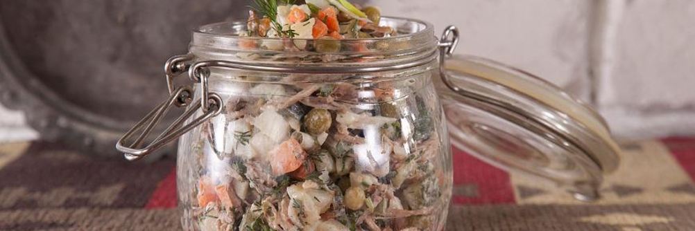 Салат Оливье с говядиной