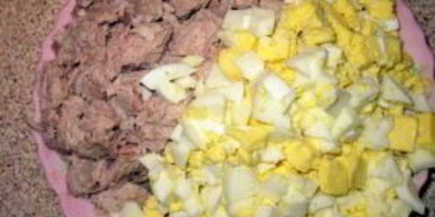 салат оливье с кукурузой