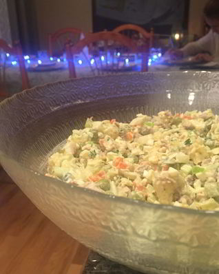 Салат оливье с мясом