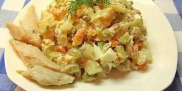 салат оливье с рыбой