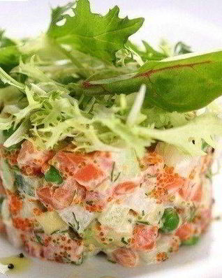 Салат Оливье с семгой и свежим огурцом