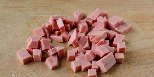 салат оливье со свежим огурцом