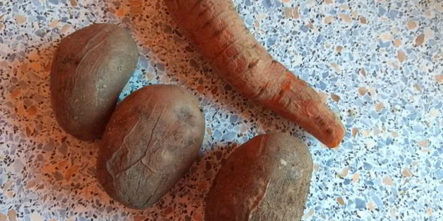 салат оливье в майонезном блинчике