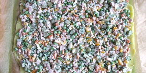 салат-рулет оливье