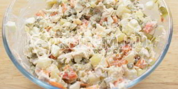 салат с курицей праздничное оливье
