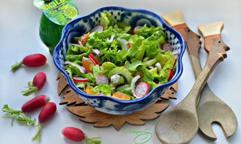 Рецепт овощного салата с редисом и мандаринами