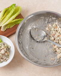 Салат с огурцами