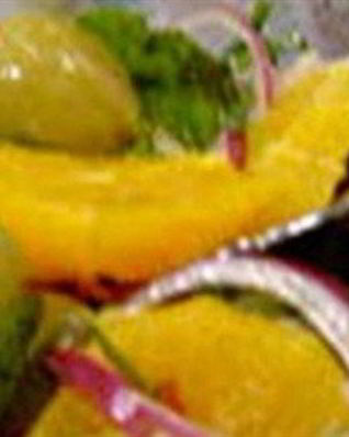 Салат из апельсина с крымским луком