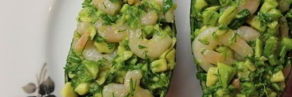 Салат из авокадо и креветок