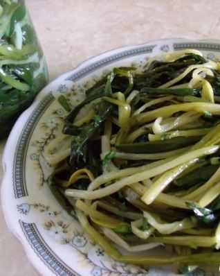 Салат из черемши