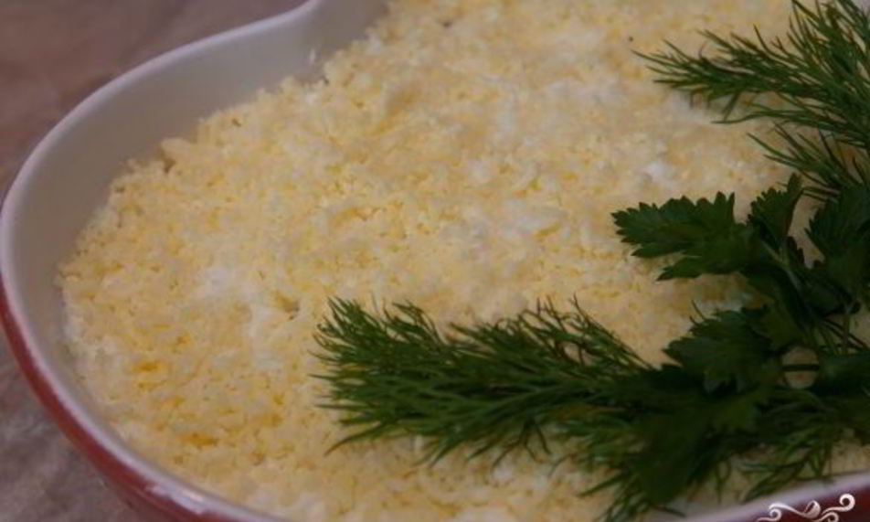 Рецепт салата из консервированной рыбы