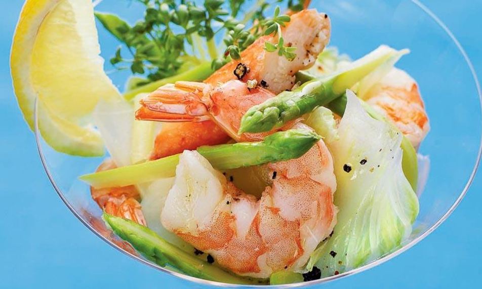 Рецепт салата из креветок и крабов со спаржей