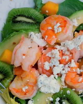 Салат из креветок с ананасами