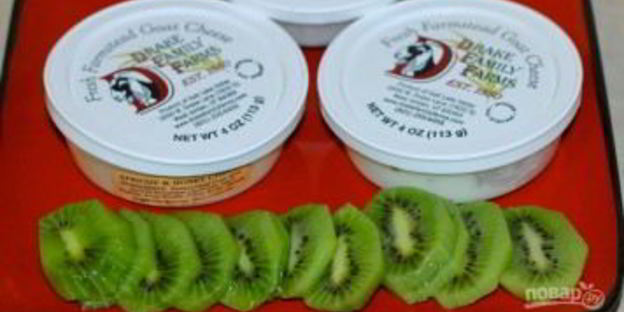 салат из креветок с ананасами