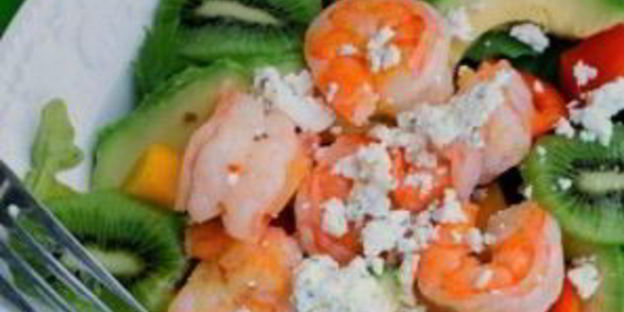 салат из креветок с ананасами