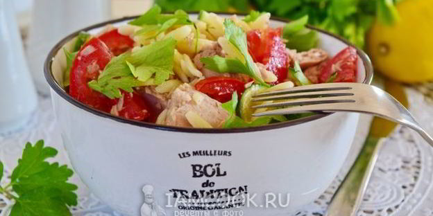 салат из пасты орзо и консервированного тунца