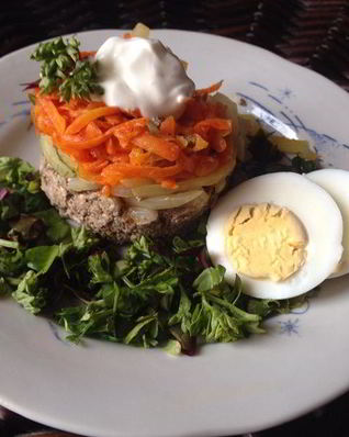 Салат из печени и моркови