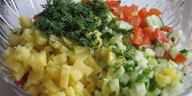 салат из семги с овощами