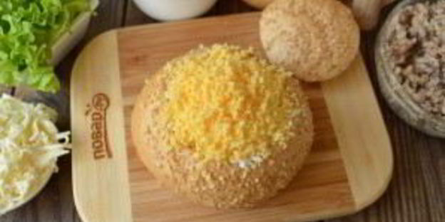 булочки, фаршированные салатом мимоза