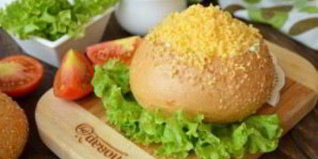 булочки, фаршированные салатом мимоза