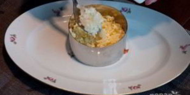 мимоза с крабовыми палочками и яблоком