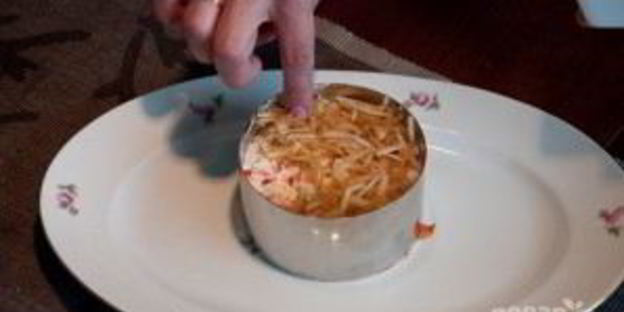 мимоза с крабовыми палочками и яблоком