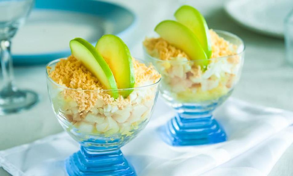 Рецепт салата мимоза с копченой рыбой и с яблоком