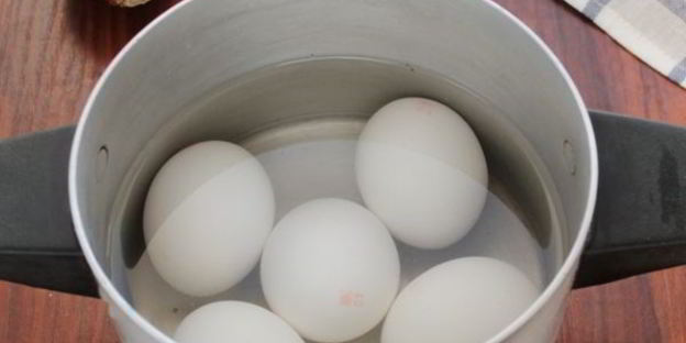 салат мимоза с сыром и сливочным маслом