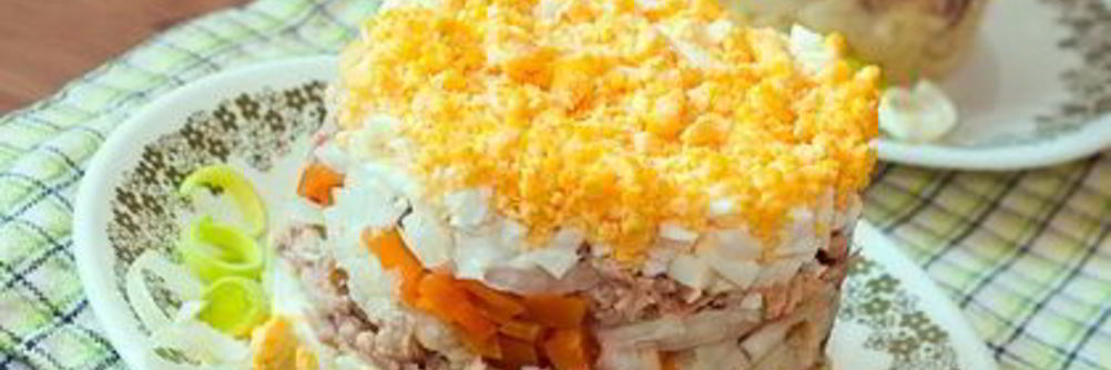 Салат Мимоза с яблоком