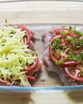 Куриная грудка под шубой из грибов и картофеля