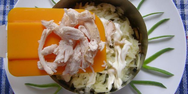 салат грибы под шубой