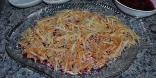 салат сельдь под шубой с яблоком