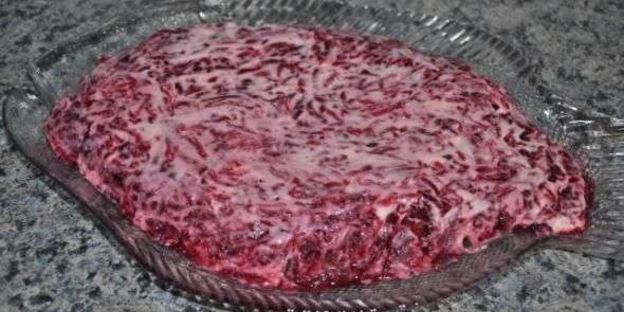 салат сельдь под шубой с яблоком